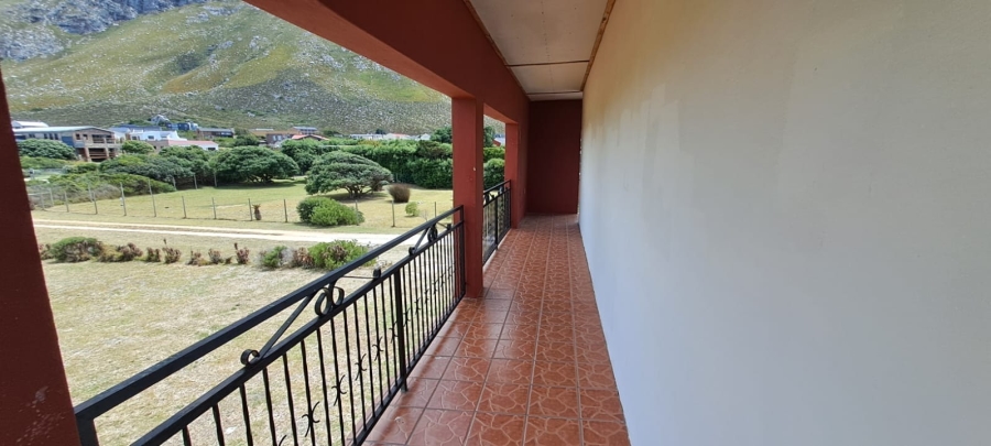 To Let 2 Bedroom Property for Rent in Bettys Bay Western Cape